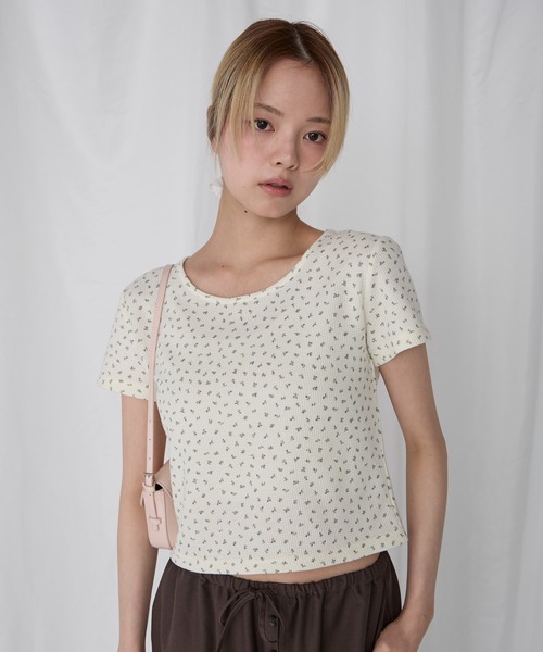 Unblend（アンブレンド）の「【Unblend】Uネック コンパクトアソート半袖Tシャツ（Tシャツ/カットソー・レディース・レッド/杢グレー/ネイビー/チャコール/アイボリー/ブラック・FREE）」の2枚目の写真