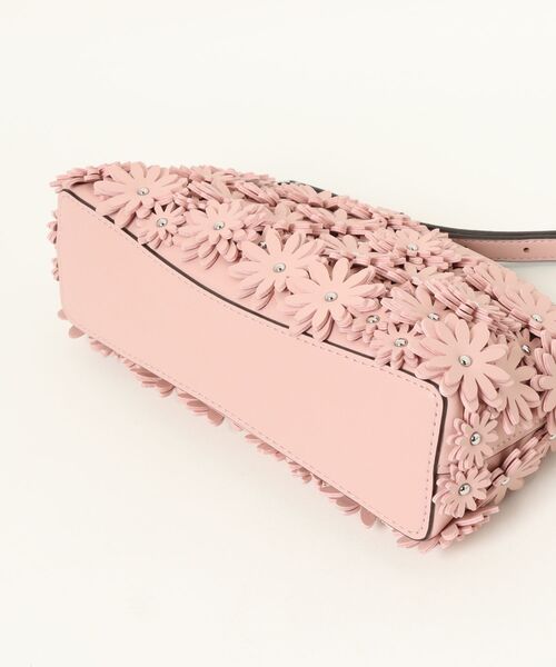 MICHAEL KORS（マイケルコース）の「ATHENA フローラル アップリケ コンバーチブル クラッチ（クラッチバッグ・レディース・ピンク系・FREE）」の3枚目の写真