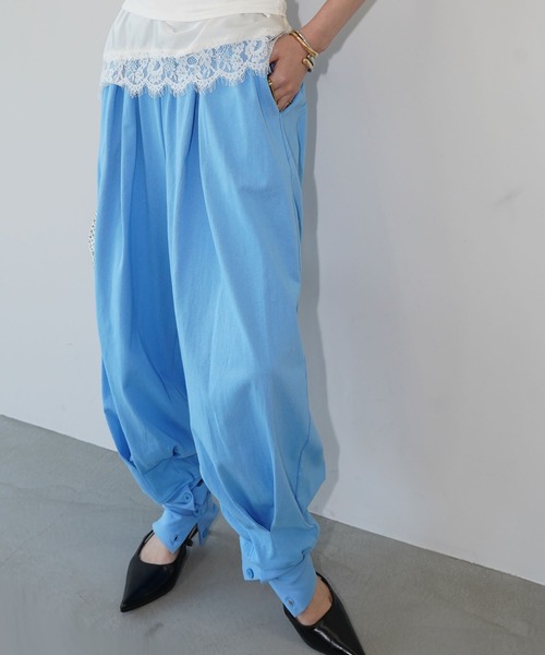chuclla(チュクラ)の「ボリュームシルエットジョガーパンツ chw26s161(その他パンツ・レディース・ブルー/ブラック・M/S)」の1枚目の写真