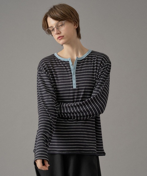 ONCILY(オンシェリー)の「HENLEY NECK BORDER KNIT TEE / ヘンリーネックボーダーニットT(Tシャツ/カットソー・メンズ・オリーブ/ブラック系その他/ネイビー系・MEDIUM/SMALL/LARGE)」の1枚目の写真