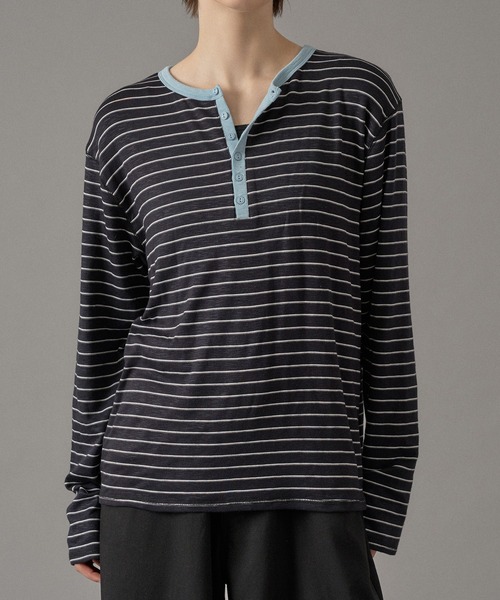 ONCILY(オンシェリー)の「HENLEY NECK BORDER KNIT TEE / ヘンリーネックボーダーニットT(Tシャツ/カットソー・メンズ・オリーブ/ブラック系その他/ネイビー系・MEDIUM/SMALL/LARGE)」の15枚目の写真