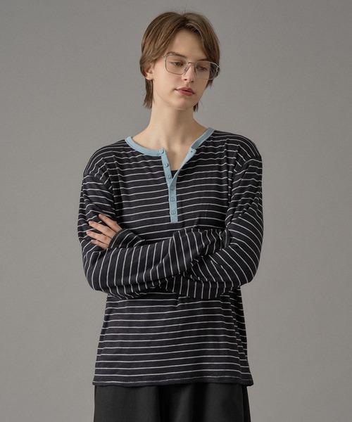 ONCILY(オンシェリー)の「HENLEY NECK BORDER KNIT TEE / ヘンリーネックボーダーニットT(Tシャツ/カットソー・メンズ・オリーブ/ブラック系その他/ネイビー系・MEDIUM/SMALL/LARGE)」の16枚目の写真