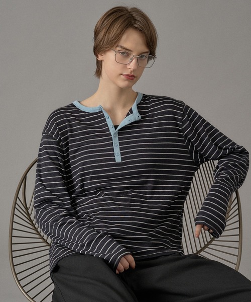 ONCILY(オンシェリー)の「HENLEY NECK BORDER KNIT TEE / ヘンリーネックボーダーニットT(Tシャツ/カットソー・メンズ・オリーブ/ブラック系その他/ネイビー系・MEDIUM/SMALL/LARGE)」の17枚目の写真