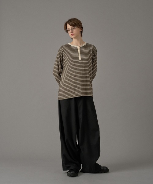 ONCILY(オンシェリー)の「HENLEY NECK BORDER KNIT TEE / ヘンリーネックボーダーニットT(Tシャツ/カットソー・メンズ・オリーブ/ブラック系その他/ネイビー系・MEDIUM/SMALL/LARGE)」の11枚目の写真