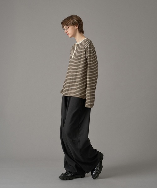 ONCILY(オンシェリー)の「HENLEY NECK BORDER KNIT TEE / ヘンリーネックボーダーニットT(Tシャツ/カットソー・メンズ・オリーブ/ブラック系その他/ネイビー系・MEDIUM/SMALL/LARGE)」の13枚目の写真