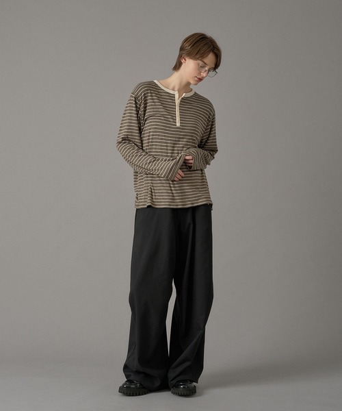 ONCILY(オンシェリー)の「HENLEY NECK BORDER KNIT TEE / ヘンリーネックボーダーニットT(Tシャツ/カットソー・メンズ・オリーブ/ブラック系その他/ネイビー系・MEDIUM/SMALL/LARGE)」の12枚目の写真