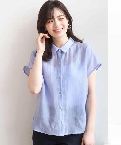 OFUON le MK(オフオンルエムケー)の「メタル釦シアーフレンチスリーブブラウス/接触冷感/洗える/WEB限定サイズあり(シャツ/ブラウス・レディース・ダークグレー/ライトブルー/ベージュ・36/38/40)」の3枚目の写真