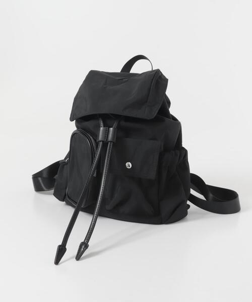 SENSE OF PLACE by URBAN RESEARCH（センスオブプレイスバイアーバンリサーチ）の「撥水マルチポケットナイロンリュック（バックパック/リュック・レディース・ブラック/ベージュ・ONE）」の8枚目の写真
