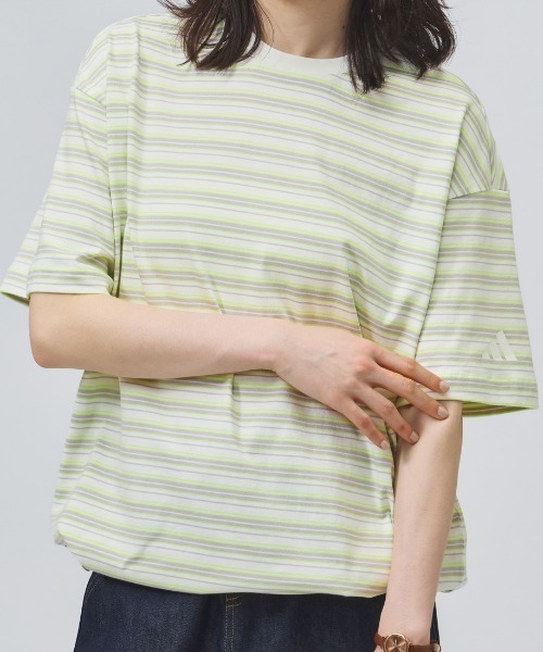 adidas(アディダス)の「アディダス adidas スタジアム クローム オーバーサイズフィット マルチストライプ 半袖Tシャツ(Tシャツ/カットソー・レディース・オフホワイト/ブラック/ベージュ・M/L)」の15枚目の写真