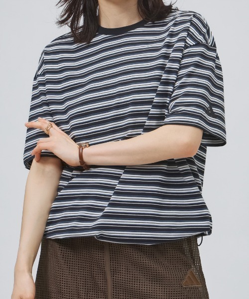 adidas(アディダス)の「アディダス adidas スタジアム クローム オーバーサイズフィット マルチストライプ 半袖Tシャツ(Tシャツ/カットソー・レディース・オフホワイト/ブラック/ベージュ・M/L)」の5枚目の写真