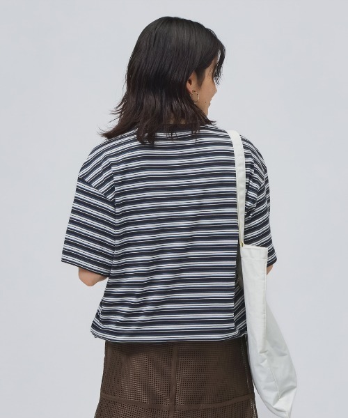 adidas(アディダス)の「アディダス adidas スタジアム クローム オーバーサイズフィット マルチストライプ 半袖Tシャツ(Tシャツ/カットソー・レディース・オフホワイト/ブラック/ベージュ・M/L)」の8枚目の写真