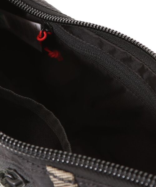 TOPO DESIGNS(トポデザインズ)の「500mlペットボトル収納可能【TOPO DESIGNS】MOONLIGHT CROSSBODY BAG(ショルダーバッグ・レディース・ブラック系その他/ブラック・ONE SIZE)」の6枚目の写真