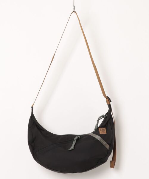 TOPO DESIGNS(トポデザインズ)の「500mlペットボトル収納可能【TOPO DESIGNS】MOONLIGHT CROSSBODY BAG(ショルダーバッグ・レディース・ブラック系その他/ブラック・ONE SIZE)」の10枚目の写真