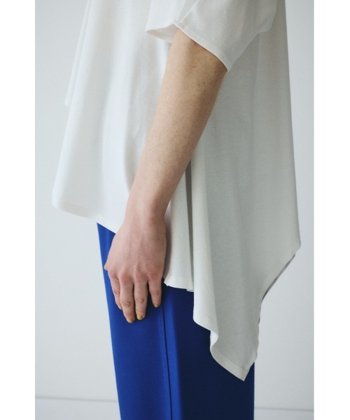 HeRIN.CYE（ヘリンドットサイ）の「Flare hem cut tops　　フレアヘムカットトップス（Tシャツ/カットソー・レディース・ホワイト/レッド/ブラック・FREE）」の18枚目の写真