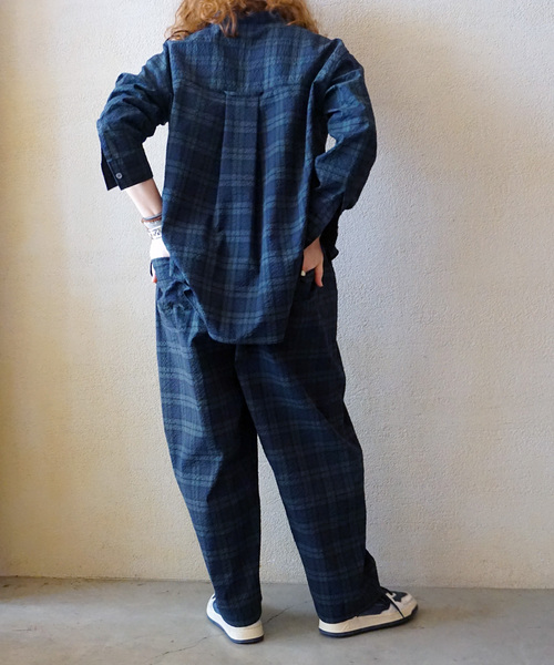 JOURNAL STANDARD LUXE(ジャーナルスタンダード ラックス)の「サッカー スタンドカラーシャツ(シャツ/ブラウス・レディース・アイボリー/ブラウン/ネイビー・FREE)」の16枚目の写真