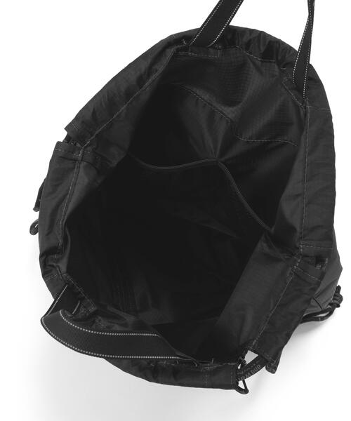 and wander（アンドワンダー）の「and wander/アンドワンダー　crispy rip drawstrung bag　ナップサック（バックパック/リュック・メンズ・ブラック・F）」の10枚目の写真