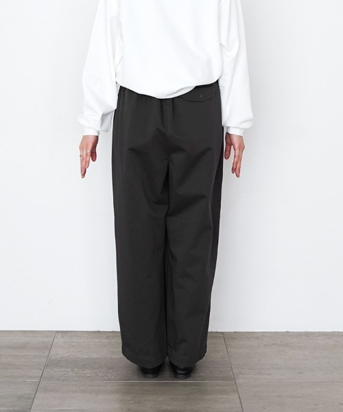 オローネ(オローネ)の「バルーンワイドパンツ(その他パンツ・レディース・ベージュ/チャコール・FREE)」の10枚目の写真