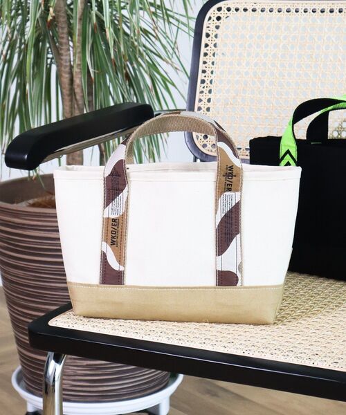 CRAFT STANDARD BOUTIQUE(クラフトスタンダードブティック)の「【WEEKENDER】CLASSIC DRIVE トートバッグ(トートバッグ・メンズ・ナチュラル/ブラック・FREE)」の1枚目の写真