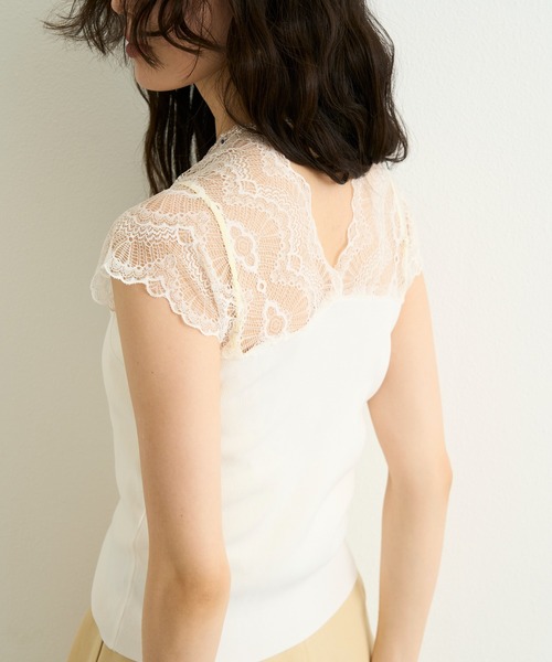 Featherless Shoulder Long Sleeve Dress — лёгкое платье с перьевым эффектом и длинным рукавом