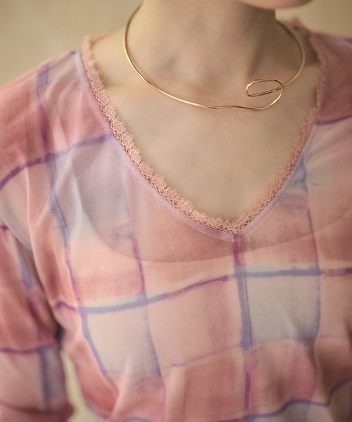 LAULEN（ローレン）の「gradation check sheer tops /グラデーションチェックシアーVネックトップス（Tシャツ/カットソー・レディース・ピンク/ブルー・FREE）」の6枚目の写真