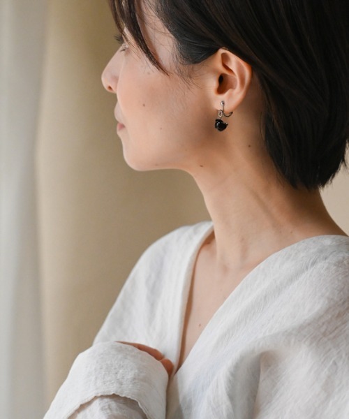 HARIO Lampwork Factory（ハリオランプワークファクトリー）の「バーズワーズ イヤリング プランプバード グレー（イヤリング・レディース・グレー・FREE）」の4枚目の写真