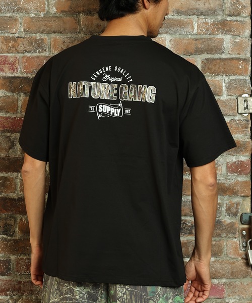 ムラサキスポーツ(ムラサキスポーツ)の「【ムラサキスポーツ限定】Nature Gang/ネイチャーギャング 半袖 Tシャツ バックプリント NG26ST02(Tシャツ/カットソー・メンズ・ブラック/ブラウン・M/L/XL)」の1枚目の写真