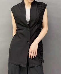 NICOLE white | キャザー切り替えジレ(ベスト)