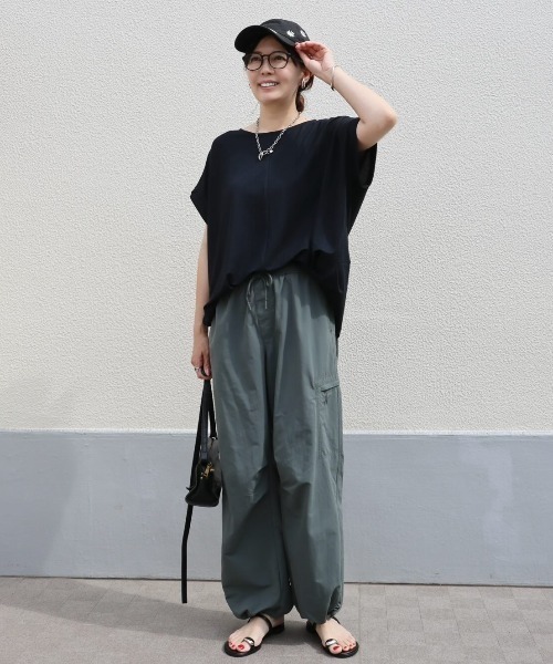 ikka(イッカ)の「【接触冷感】鹿の子センターシームタックプルオーバー(Tシャツ/カットソー・レディース・ライトブルー/ベージュ/ネイビー/マスタード/オリーブ/ブラウン系その他・M/L/S)」の20枚目の写真