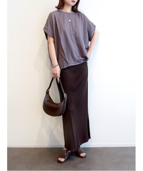 ikka(イッカ)の「【接触冷感】鹿の子センターシームタックプルオーバー(Tシャツ/カットソー・レディース・ライトブルー/ベージュ/ネイビー/マスタード/オリーブ/ブラウン系その他・M/L/S)」の15枚目の写真
