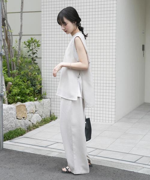 ITEMS URBANRESEARCH(アイテムズ アーバンリサーチ)の「ベスト×ワイドパンツセット(セットアップ・レディース・カーキ/チャコールグレー/ベージュ・FREE)」の3枚目の写真