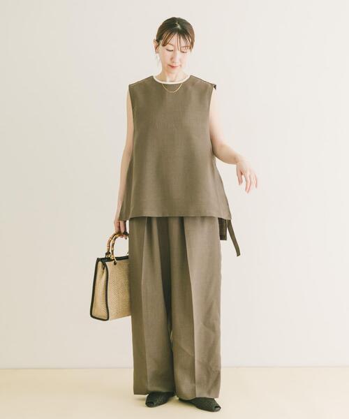 ITEMS URBANRESEARCH(アイテムズ アーバンリサーチ)の「ベスト×ワイドパンツセット(セットアップ・レディース・カーキ/チャコールグレー/ベージュ・FREE)」の1枚目の写真