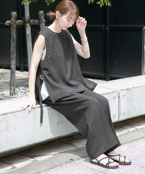 ITEMS URBANRESEARCH(アイテムズ アーバンリサーチ)の「ベスト×ワイドパンツセット(セットアップ・レディース・カーキ/チャコールグレー/ベージュ・FREE)」の2枚目の写真