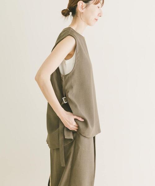 ITEMS URBANRESEARCH(アイテムズ アーバンリサーチ)の「ベスト×ワイドパンツセット(セットアップ・レディース・カーキ/チャコールグレー/ベージュ・FREE)」の12枚目の写真