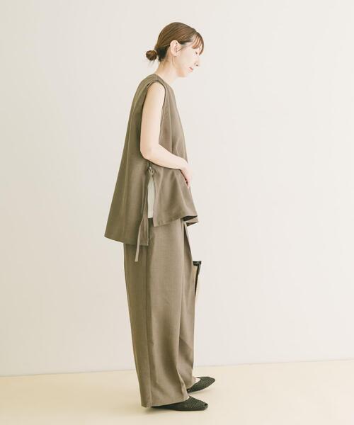 ITEMS URBANRESEARCH(アイテムズ アーバンリサーチ)の「ベスト×ワイドパンツセット(セットアップ・レディース・カーキ/チャコールグレー/ベージュ・FREE)」の13枚目の写真