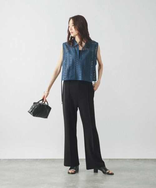 GLOBAL WORK(グローバルワーク)の「冷感フレアパンツ/813639(その他パンツ・レディース・ダークブラウン/ブラック・MEDIUM/SMALL/LARGE)」の4枚目の写真