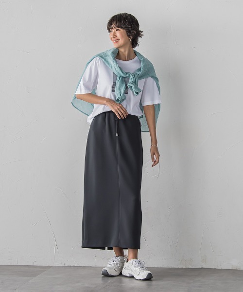 la.f…(ラエフ)の「刺繍Tシャツ(Tシャツ/カットソー・レディース・ホワイト/チャコールグレー・9号/11号)」の8枚目の写真
