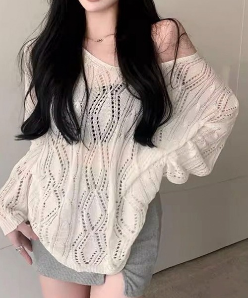AVYL(アヴィル)の「2WAY透かし編みルーズニット(Tシャツ/カットソー・レディース・ホワイト/ブラック・M)」の1枚目の写真