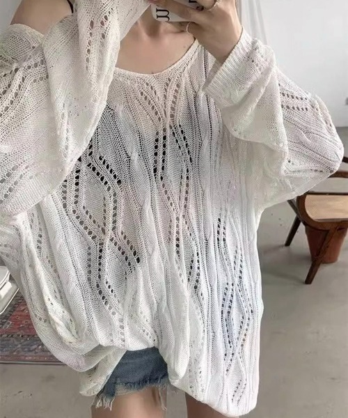 AVYL(アヴィル)の「2WAY透かし編みルーズニット(Tシャツ/カットソー・レディース・ホワイト/ブラック・M)」の7枚目の写真