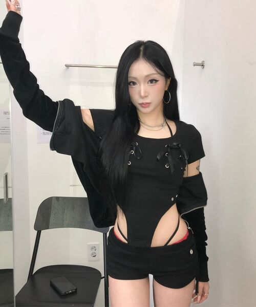 REPIVV(レピヴ)の「Lace Me Up Set (Black)(Tシャツ/カットソー・レディース・その他・FREE)」の5枚目の写真