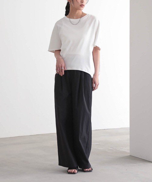 for/c(フォーシー)の「トルココットンコクーンドルマントップス【サスティナブル】(Tシャツ/カットソー・レディース・オフホワイト/ブラック・M/L)」の7枚目の写真
