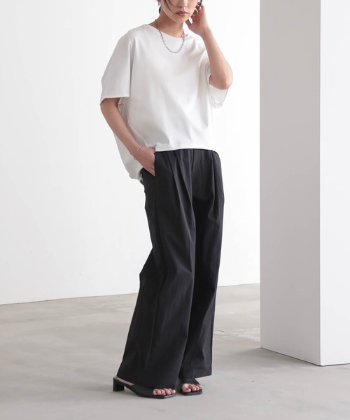 for/c(フォーシー)の「トルココットンコクーンドルマントップス【サスティナブル】(Tシャツ/カットソー・レディース・オフホワイト/ブラック・M/L)」の9枚目の写真