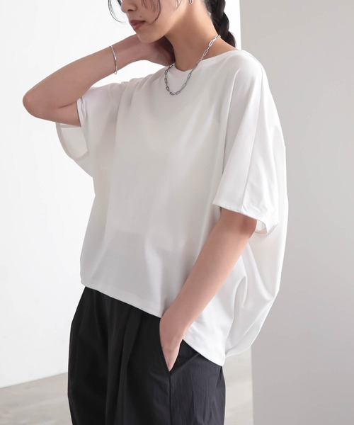 for/c(フォーシー)の「トルココットンコクーンドルマントップス【サスティナブル】(Tシャツ/カットソー・レディース・オフホワイト/ブラック・M/L)」の5枚目の写真
