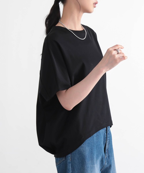 for/c(フォーシー)の「トルココットンコクーンドルマントップス【サスティナブル】(Tシャツ/カットソー・レディース・オフホワイト/ブラック・M/L)」の15枚目の写真
