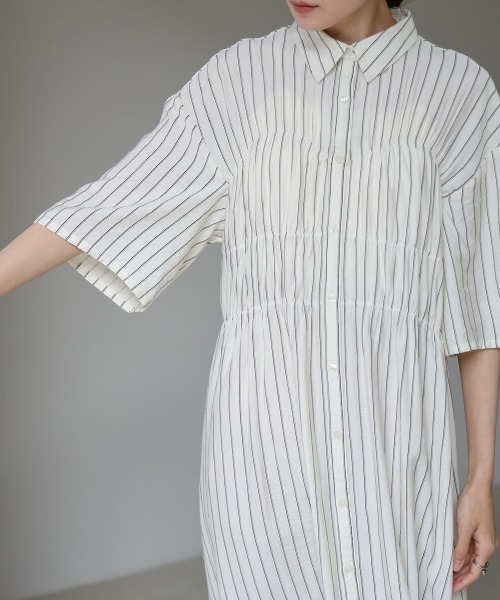 Bab(バブ)の「【再登場・選べるサイズ展開】ビスチェ風シャツワンピース(シャツワンピース・レディース・ブルー/アイボリー/ピンク・M/S)」の7枚目の写真