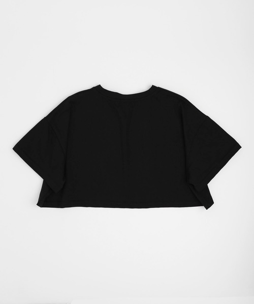 URBAN CHERRY(アーバンチェリー)の「フロントロゴプリントドロップショルダークロップドTシャツ(Tシャツ/カットソー・キッズ・ブラック/ホワイト・140cm/150cm/160cm/110cm/120cm/130cm)」の12枚目の写真