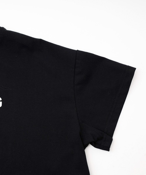URBAN CHERRY(アーバンチェリー)の「フロントロゴプリントドロップショルダークロップドTシャツ(Tシャツ/カットソー・キッズ・ブラック/ホワイト・140cm/150cm/160cm/110cm/120cm/130cm)」の16枚目の写真