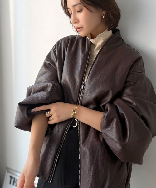 Java(ジャバ)の「《JaVaジャバコラボ》軽やかに羽織れて旬顔に。フェイクレザー中綿入り軽量スタンドノーカラージャケット(長袖)(ブルゾン・メンズ・ブラック・MEDIUM/SMALL/X-LARGE/LARGE)」の19枚目の写真