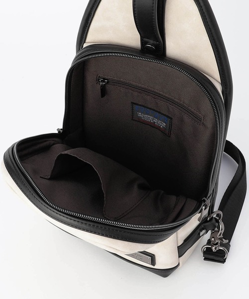 NICOLE CLUB FOR MEN(ニコルクラブフォーメン)の「2WAYボディバッグ(ボディバッグ/ウエストポーチ・メンズ・ベージュ/ブラック/ネイビー・FREE)」の7枚目の写真