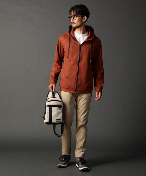 NICOLE CLUB FOR MEN(ニコルクラブフォーメン)の「2WAYボディバッグ(ボディバッグ/ウエストポーチ・メンズ・ベージュ/ブラック/ネイビー・FREE)」の4枚目の写真