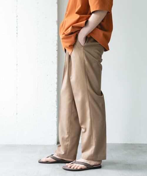 URBAN RESEARCH DOORS(アーバンリサーチドアーズ)の「COOLFIBER ツイルシャーリングスラックス(その他パンツ・メンズ・ベージュ/チャコールグレー/ネイビー・MEDIUM/LARGE)」の16枚目の写真